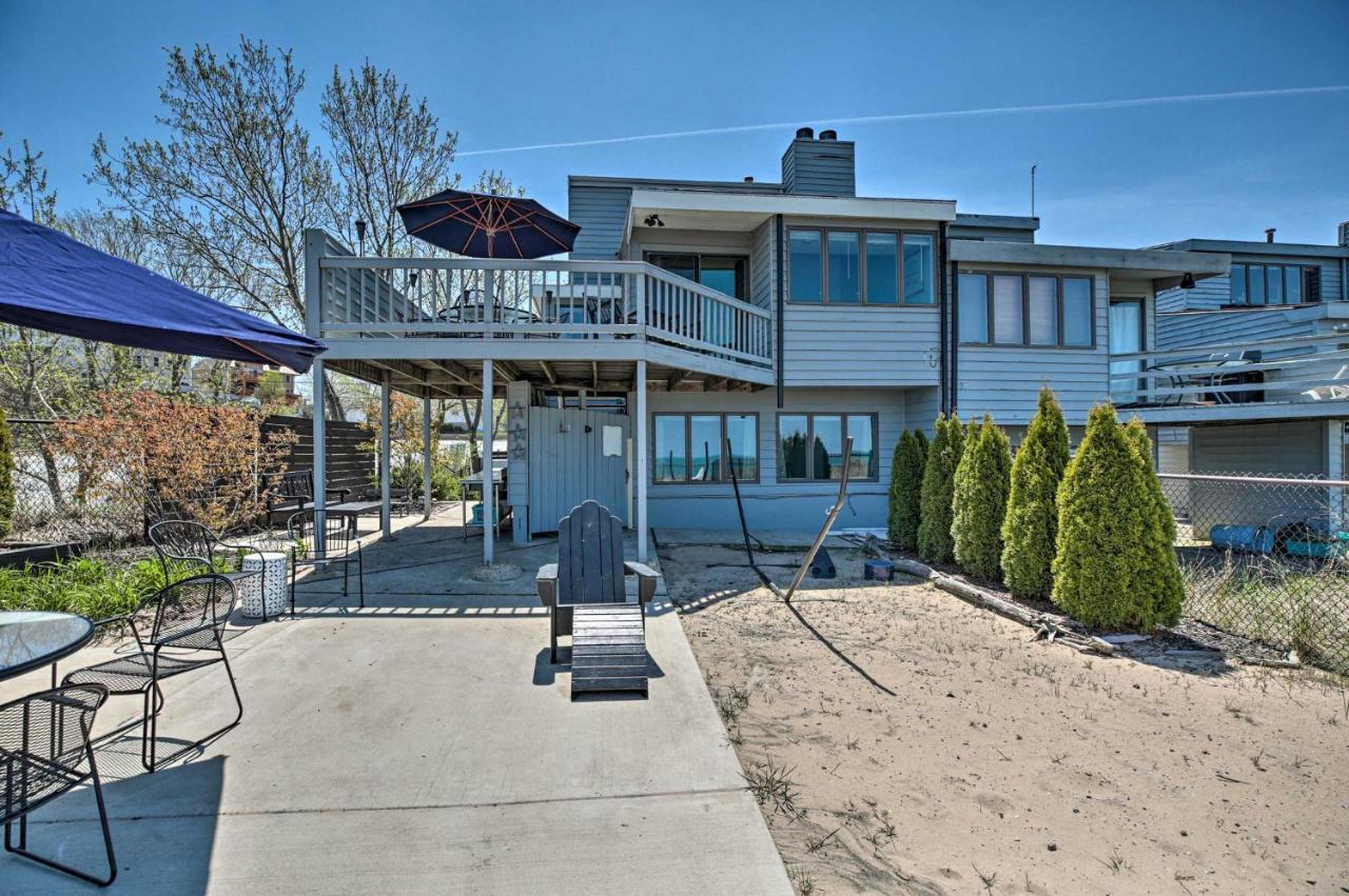 Lakefront Family Retreat With Grill Steps To Beach! Gary Εξωτερικό φωτογραφία